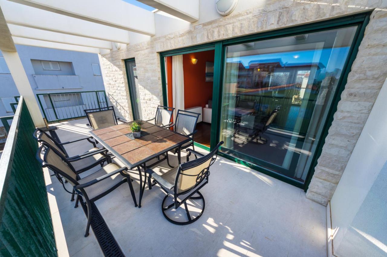 Queen Beach Apartments نين المظهر الخارجي الصورة