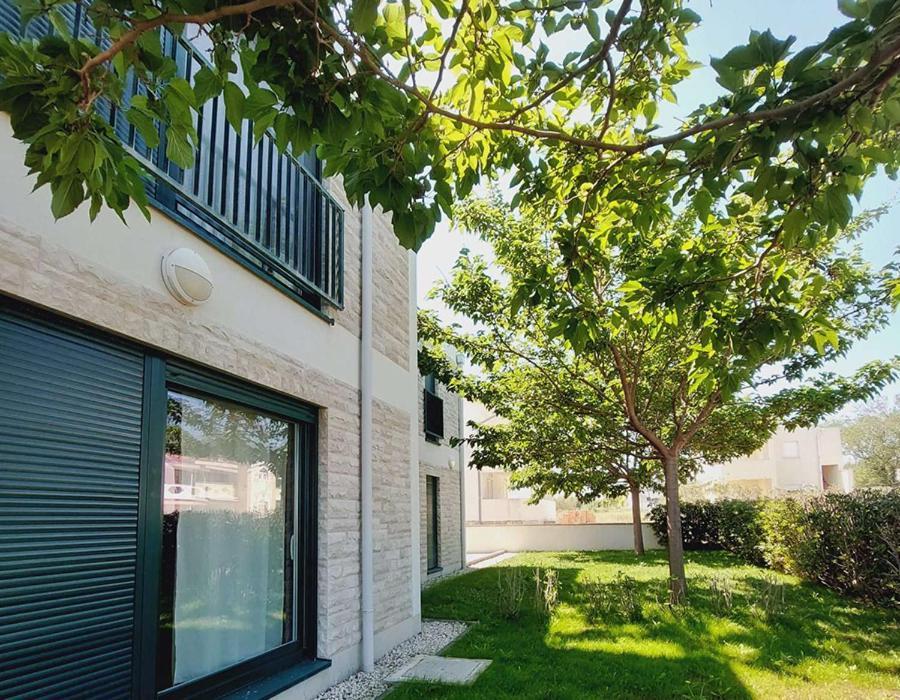 Queen Beach Apartments نين المظهر الخارجي الصورة