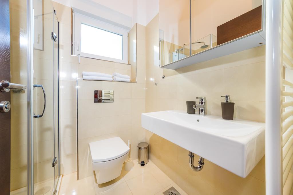 Queen Beach Apartments نين المظهر الخارجي الصورة