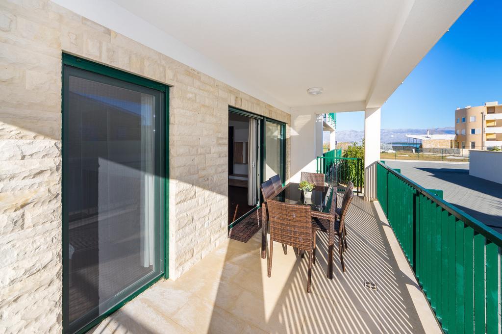 Queen Beach Apartments نين المظهر الخارجي الصورة