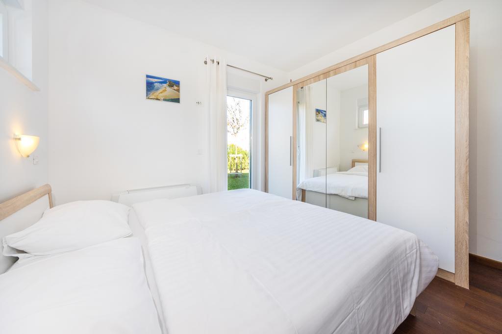 Queen Beach Apartments نين المظهر الخارجي الصورة